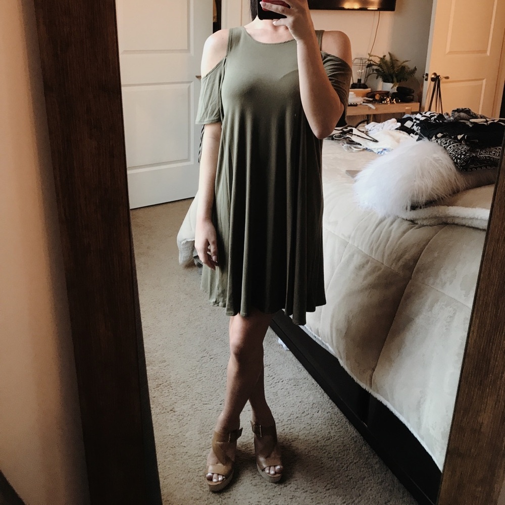 Garage dress
